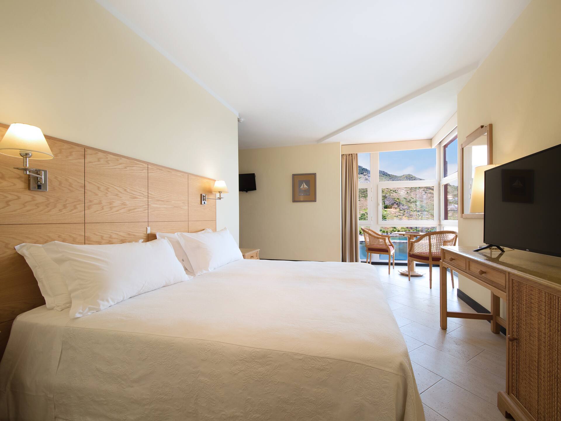 <p>juniorsviitti, merinäköala</p>