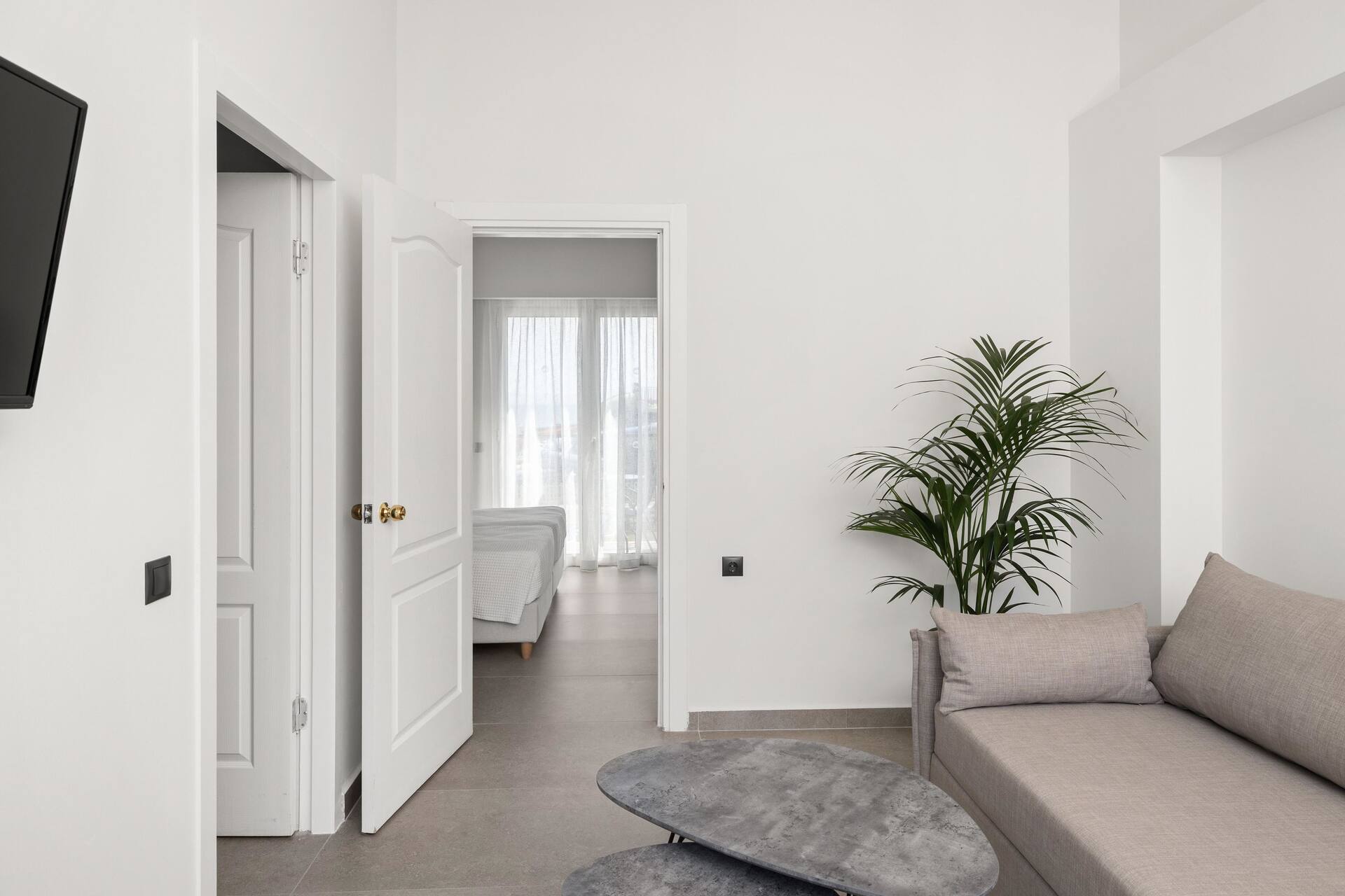 <p>Superior-perhehuone, osittainen merinäköala</p>