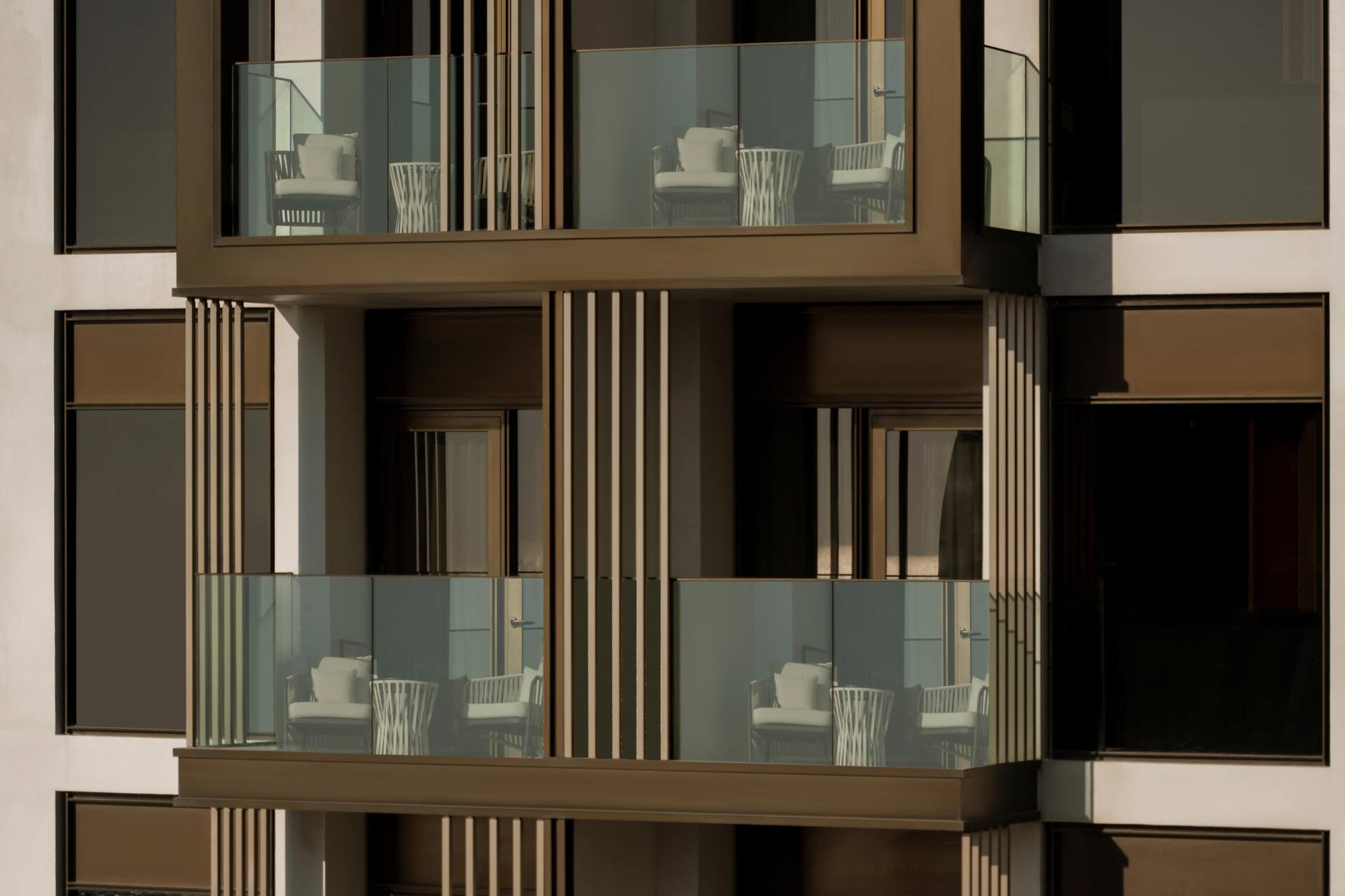 <p>Rising Light -huoneiden parveke</p>