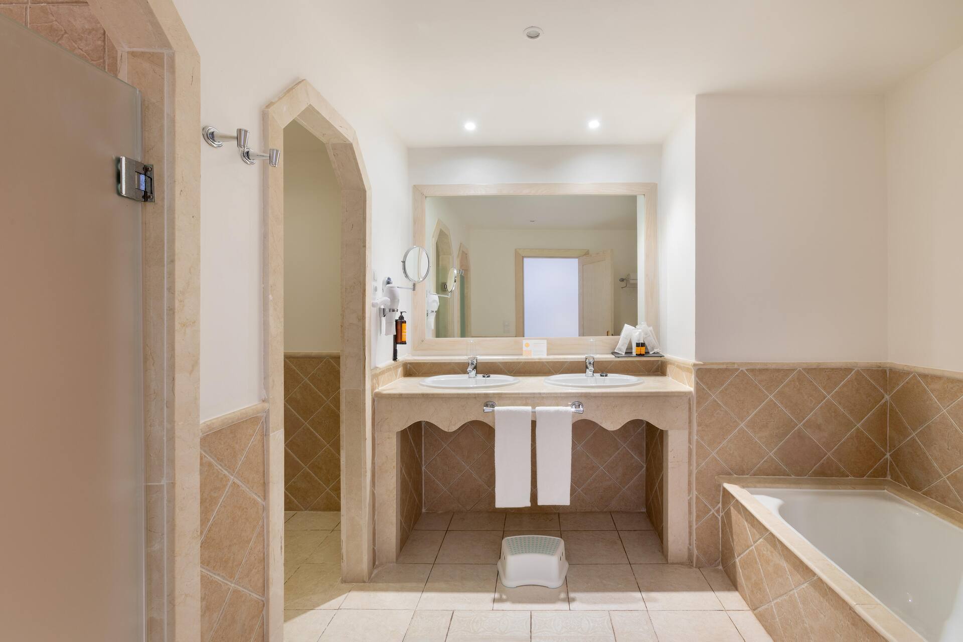 <p>Juniorsviitti</p>