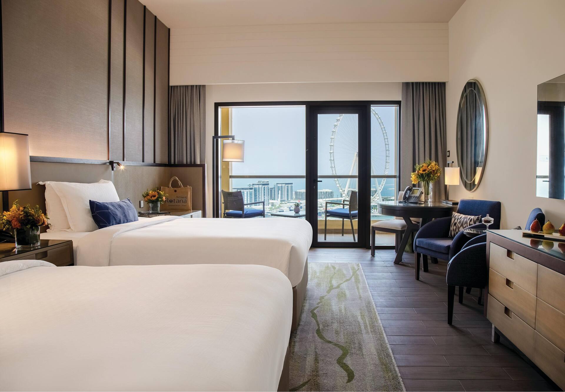 <p>Ain Dubai -huone</p>