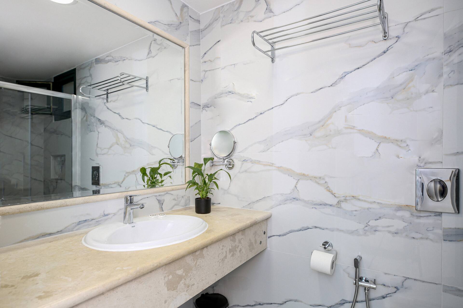 <p>Standard-huone/yhden hengen huone</p>