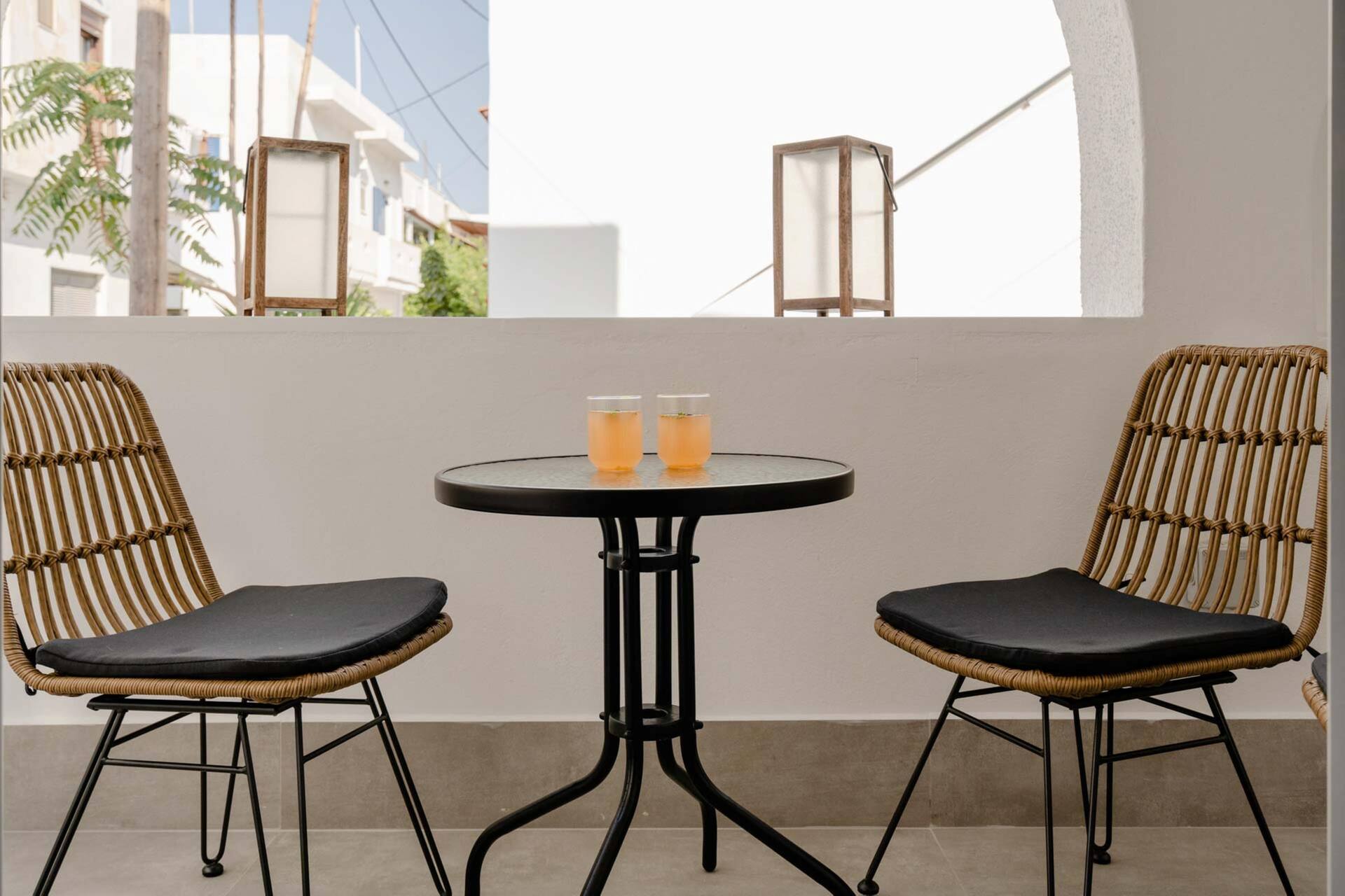 Polis of Naxos Stylish Suites