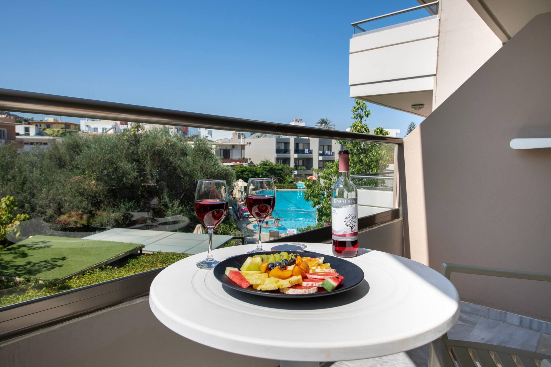 <p>Yksiö, parveke</p>