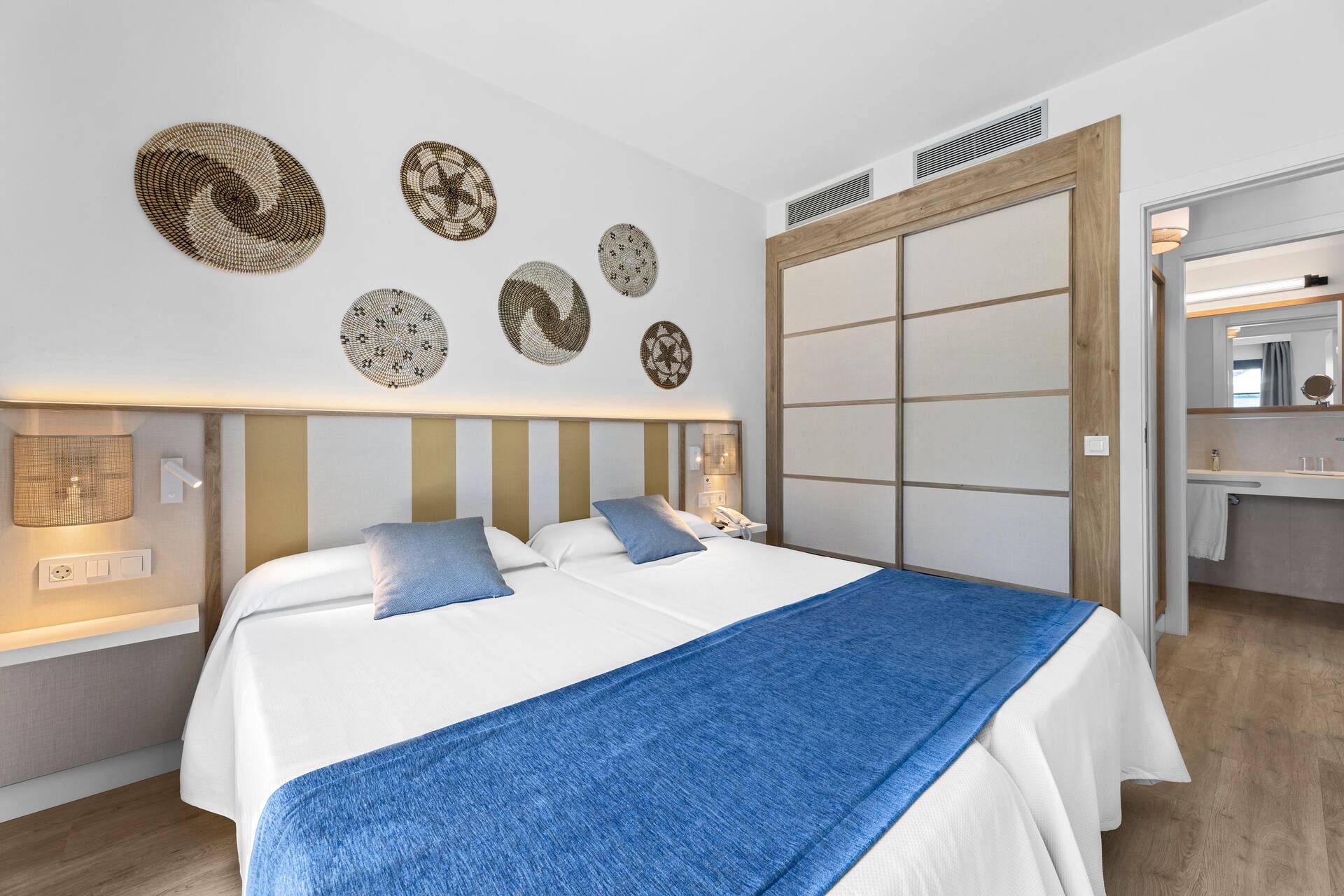 <p>Deluxe-kaksio</p>