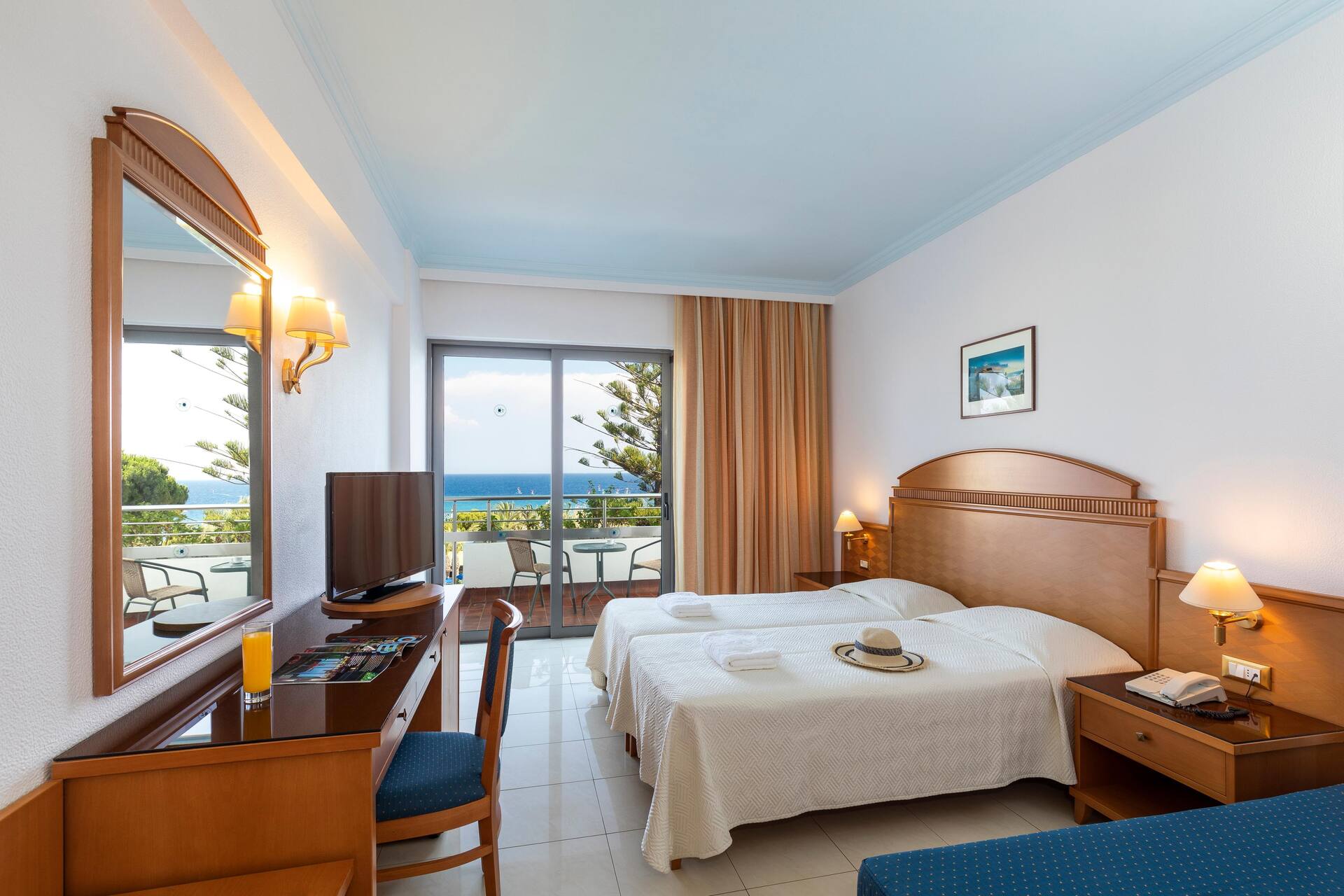 <p>Standard twin -huone, merinäköala</p>