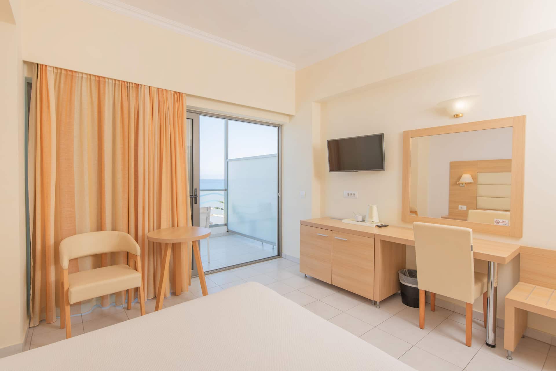 <p>Twin-huone, merinäköala</p>