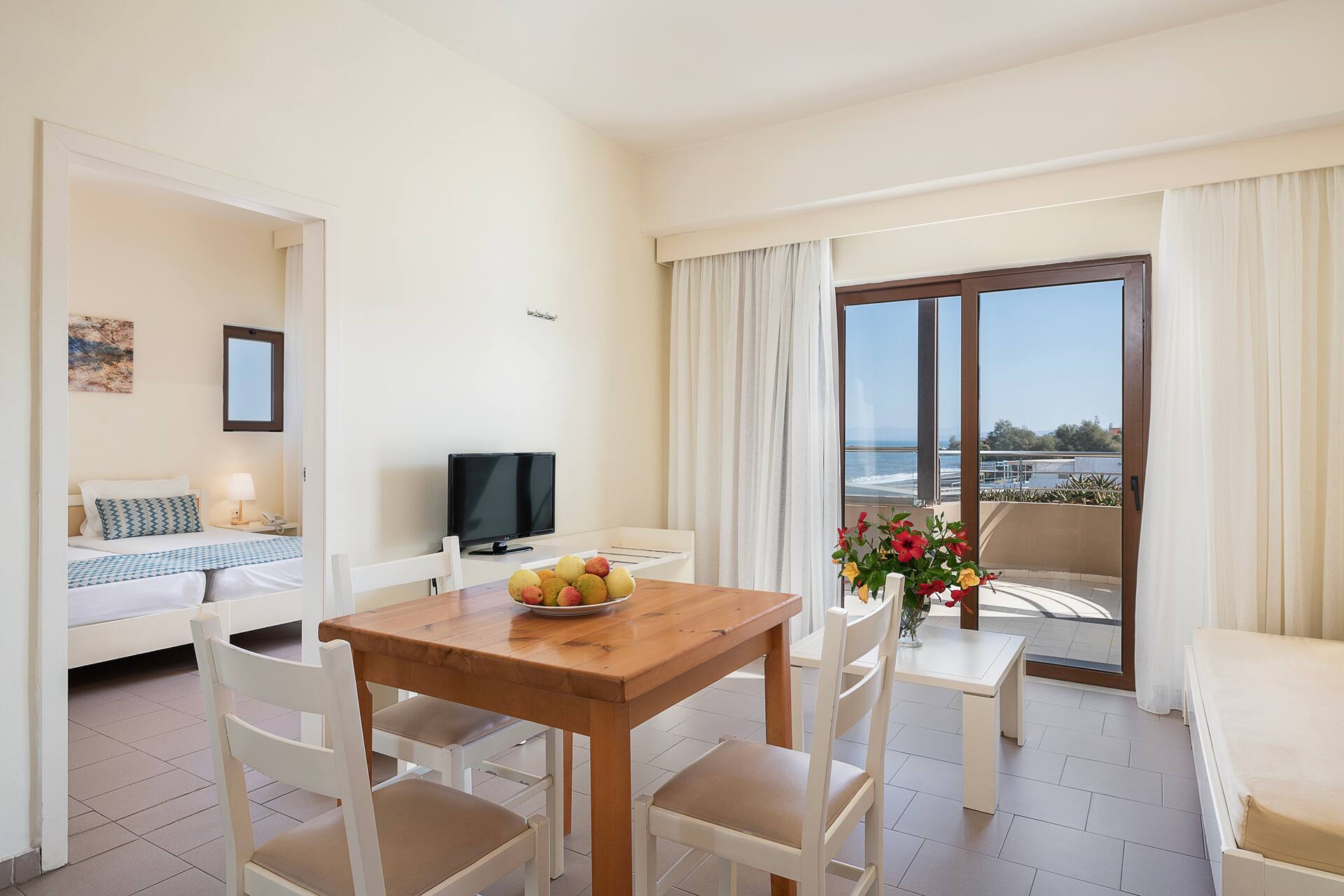 <p>kaksio, osittainen /sivuttainen merinäköala</p>