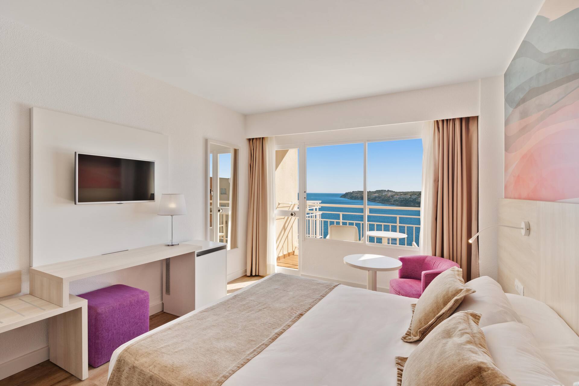 <p>kahden hengen huone, merinäköala</p>