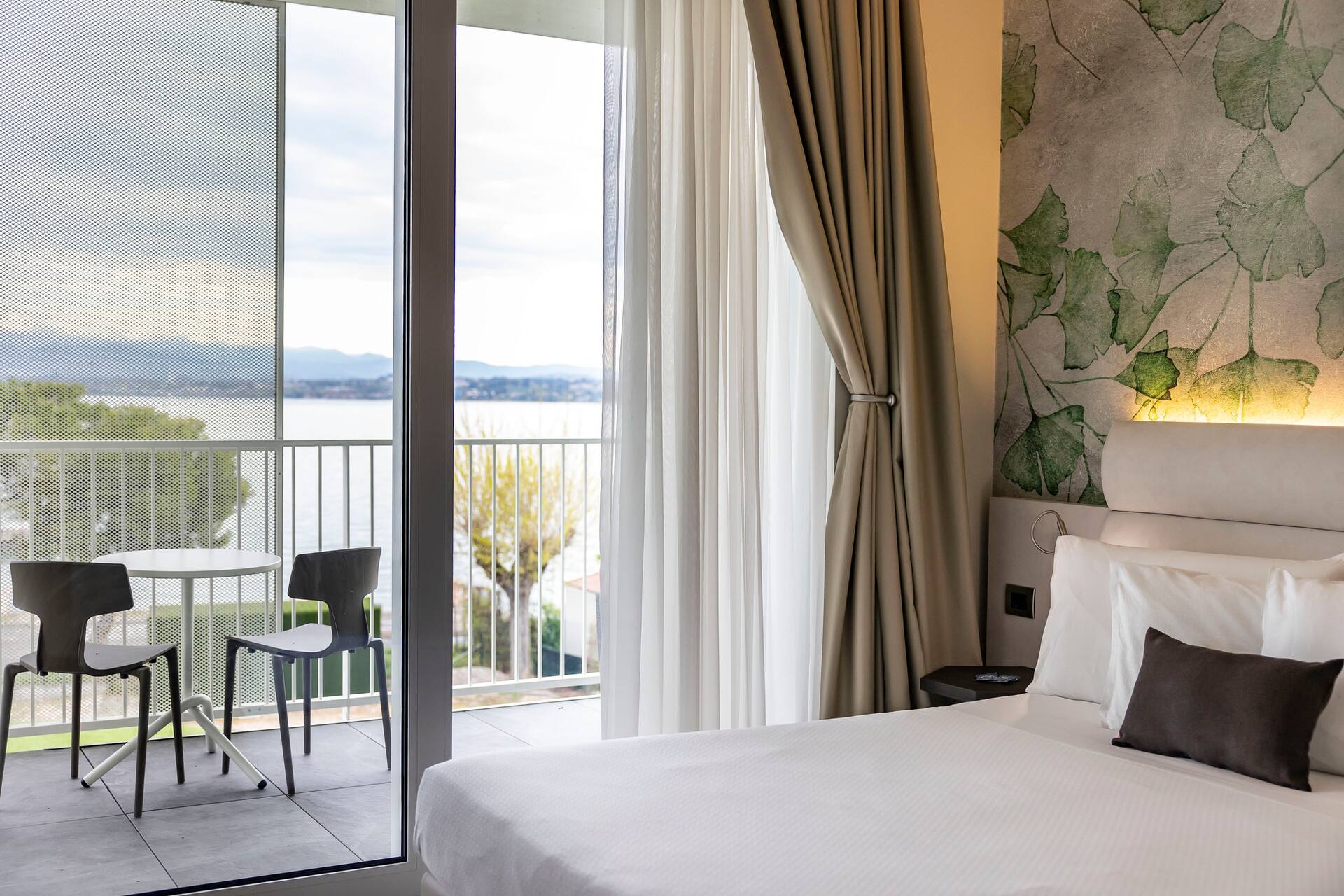 <p>Superior Vision -huone</p>