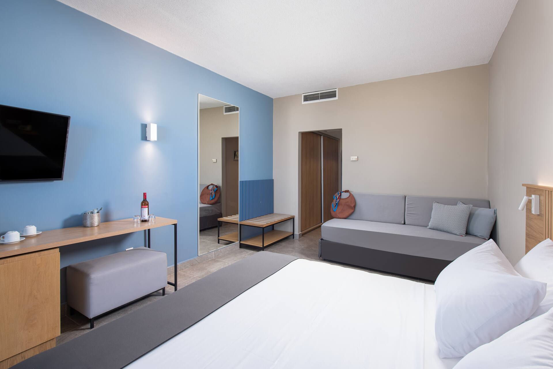 <p>Superior-bungalow</p>