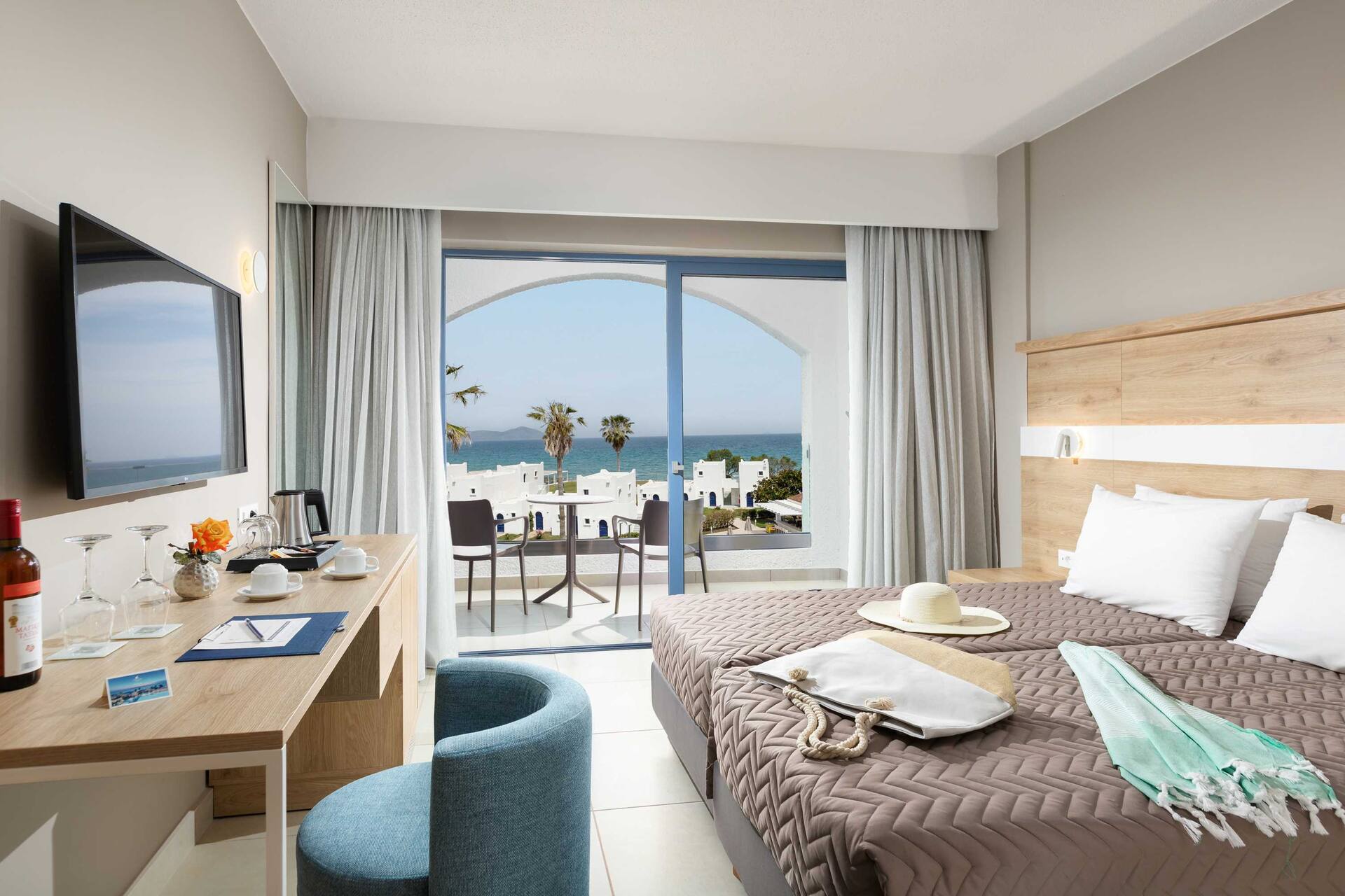 <p>kahden hengen huone, merinäköala</p>