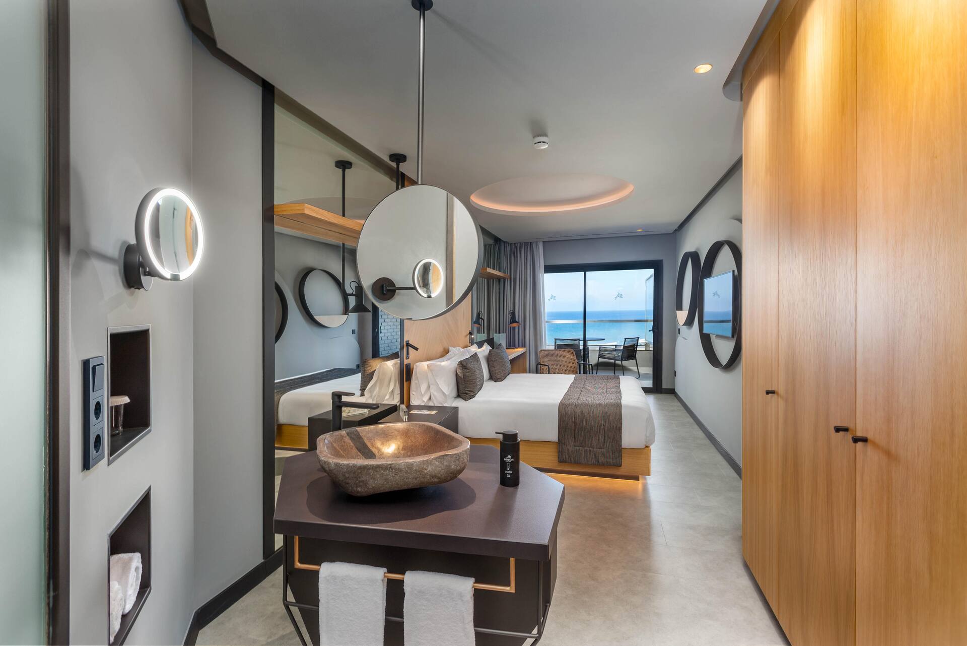 <p>Superior View -huone</p>