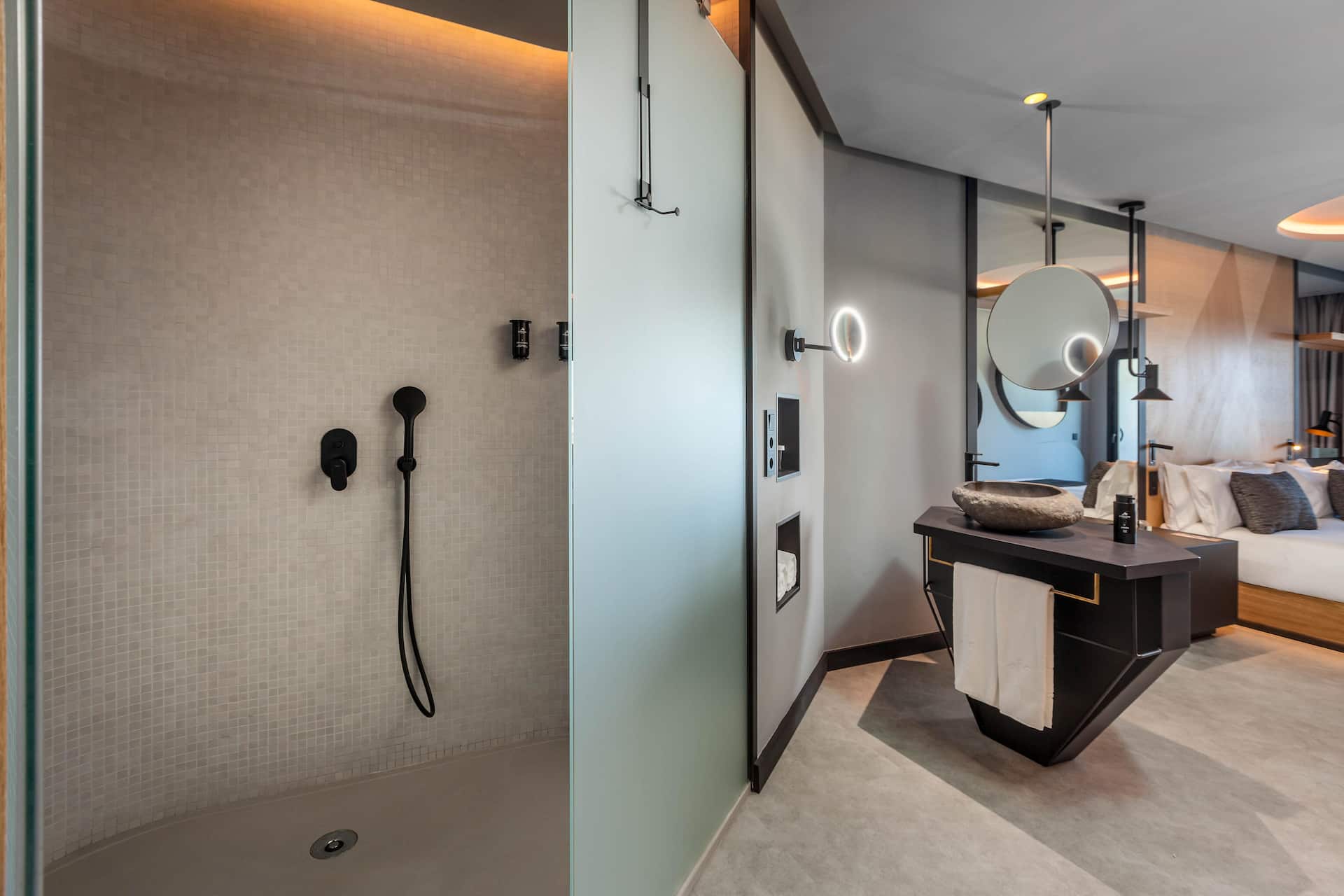 <p>Superior-huone/Superior View -huone</p>