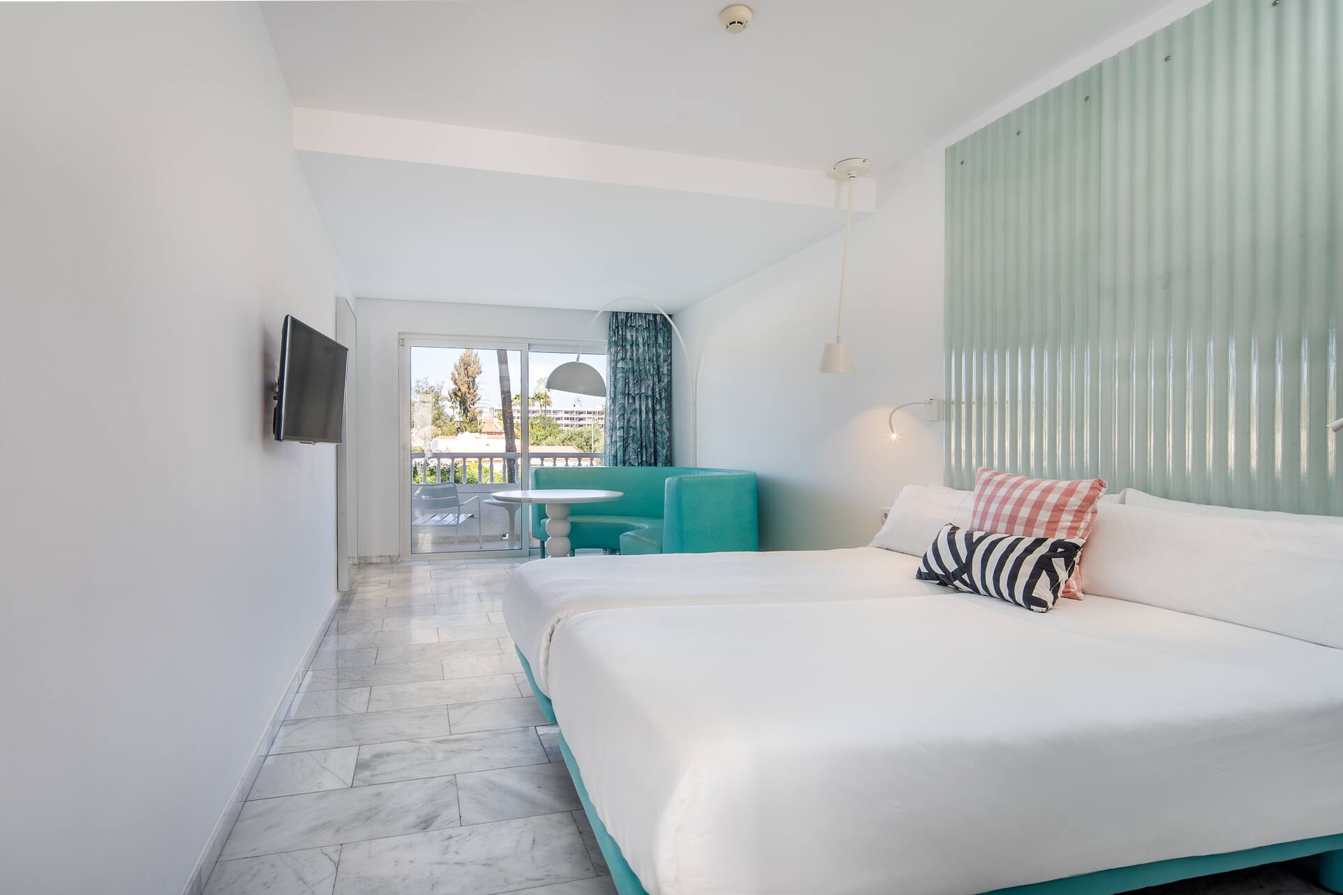 <p>Kahden hengen huone</p>