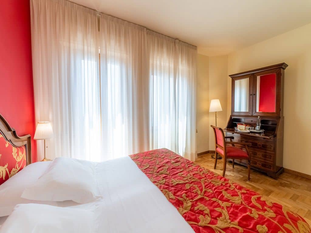 <p>Classic-huone</p>