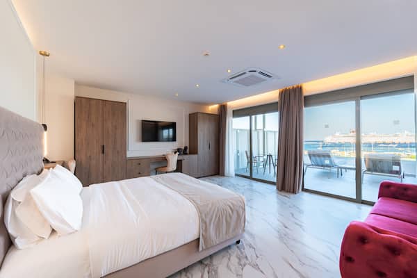 Philia Center Suites