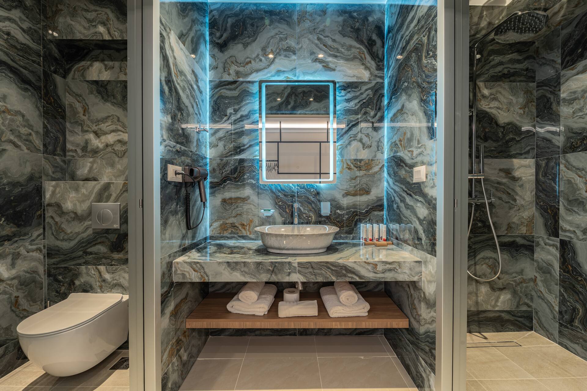 <p>Deluxe Queen -sviitti kahdelle</p>