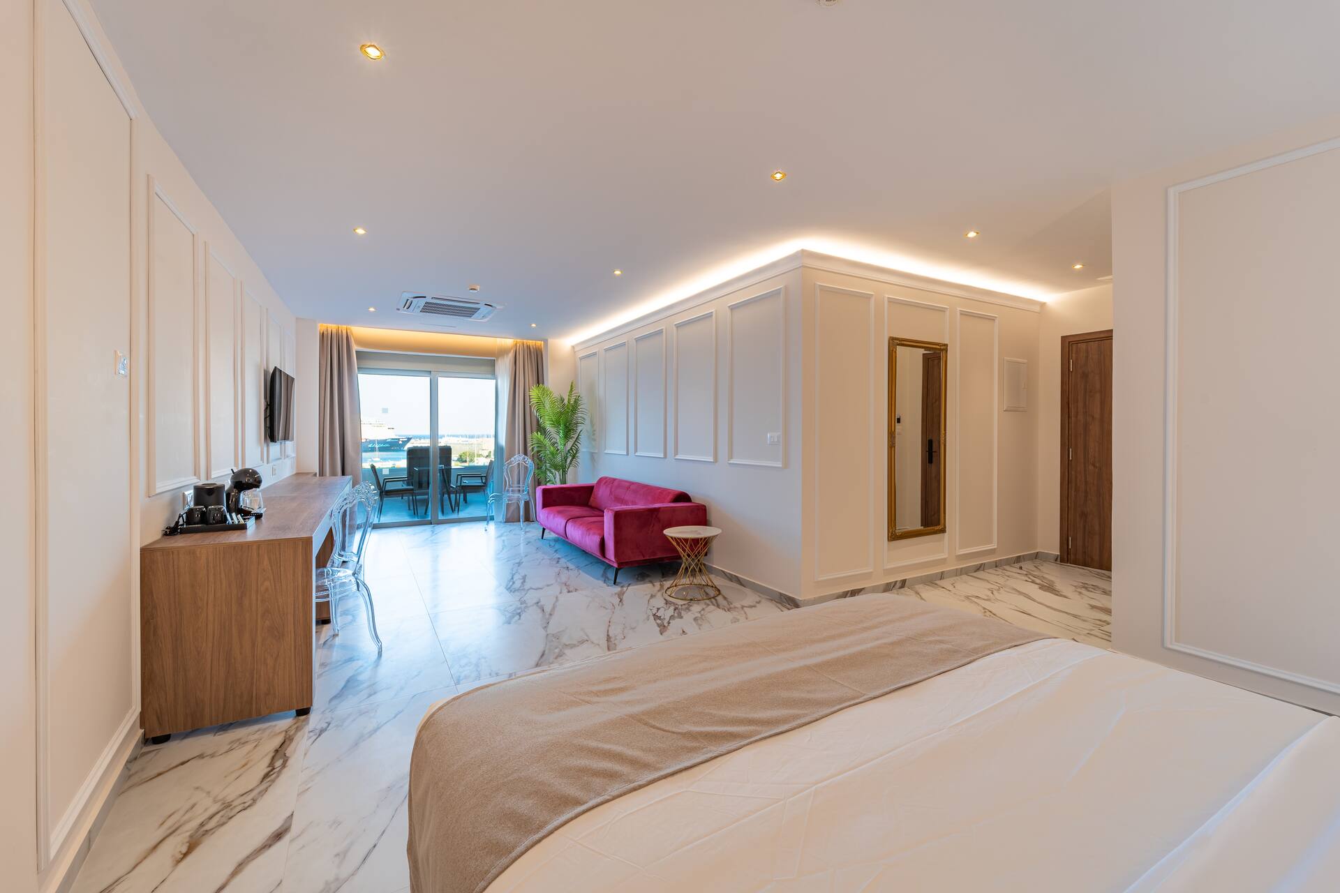 <p>Superior King -sviitti, parveke, jolla yksityinen poreallas</p>