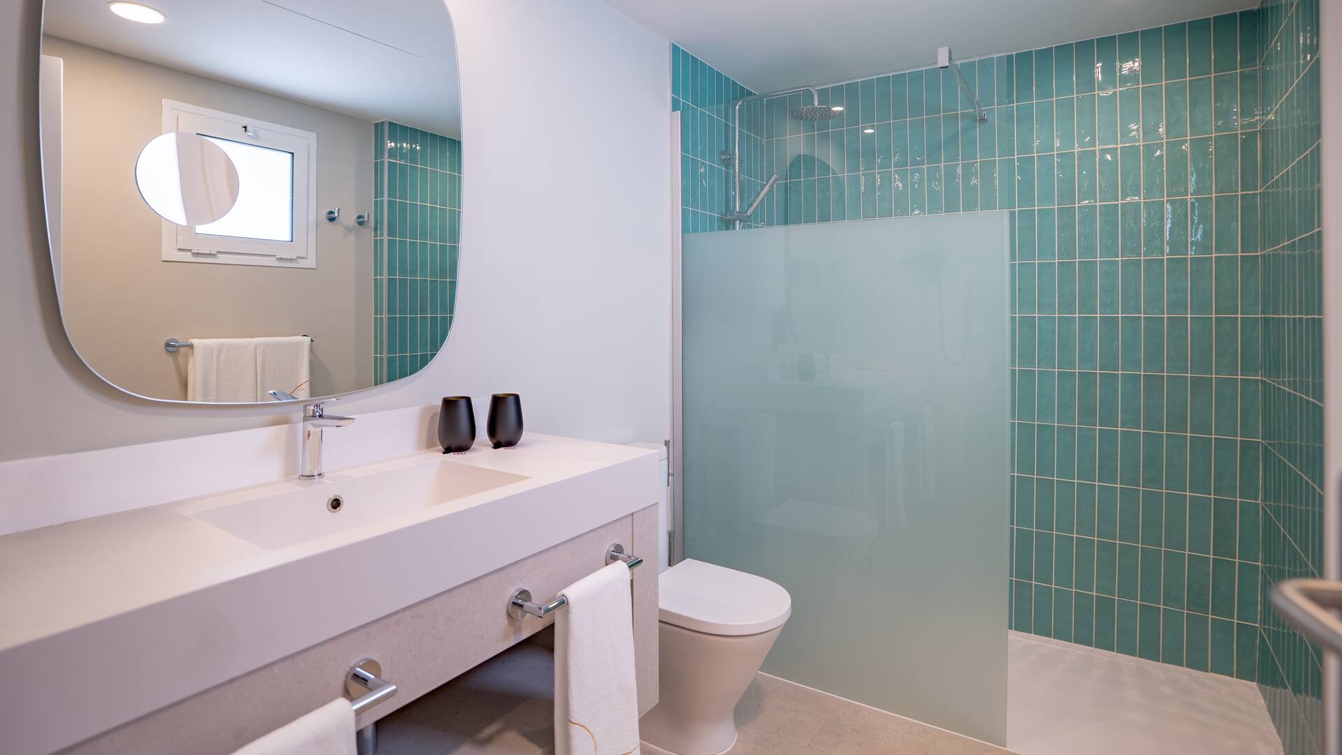 <p>Premium-kaksio, parveke</p>