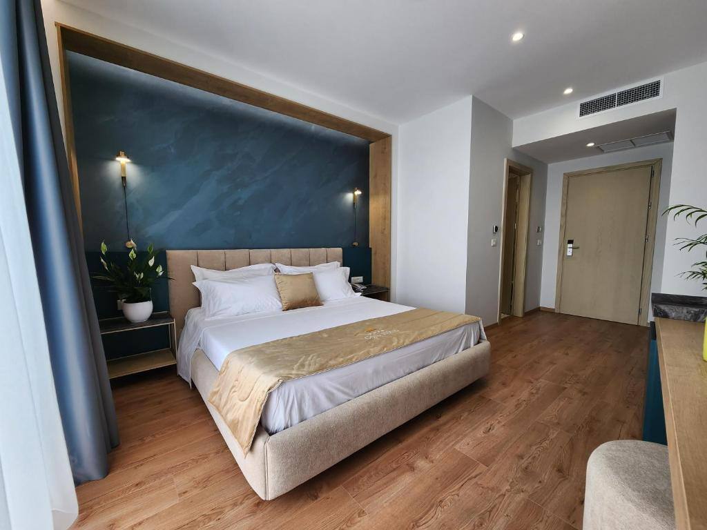 <p>Superior-huone</p>