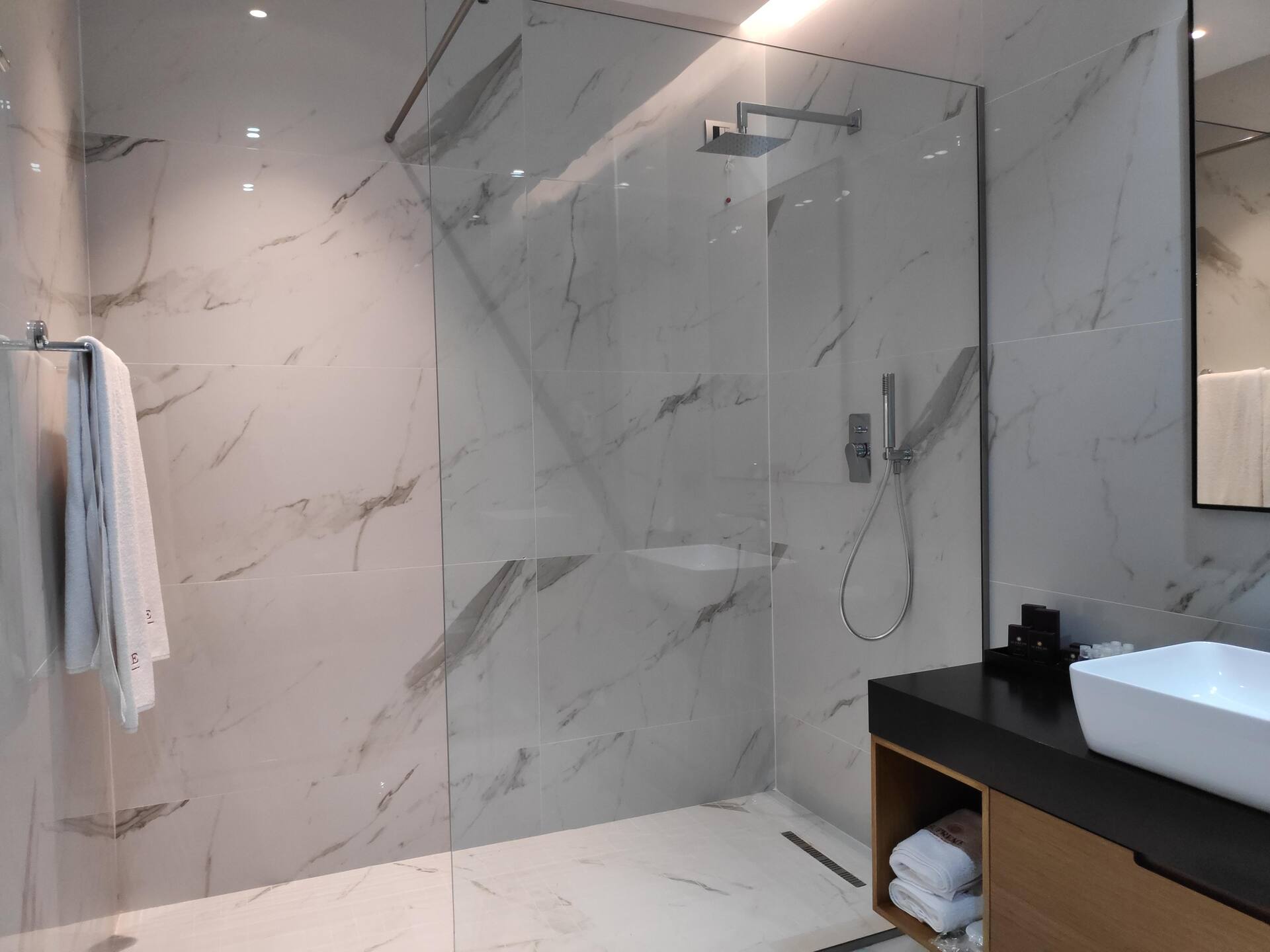 <p>Kahden hengen huone</p>