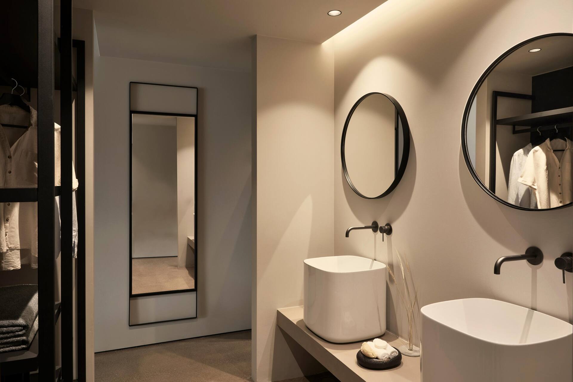 <p>Infinity Lagoon -sviitti, oma uima-allas</p>