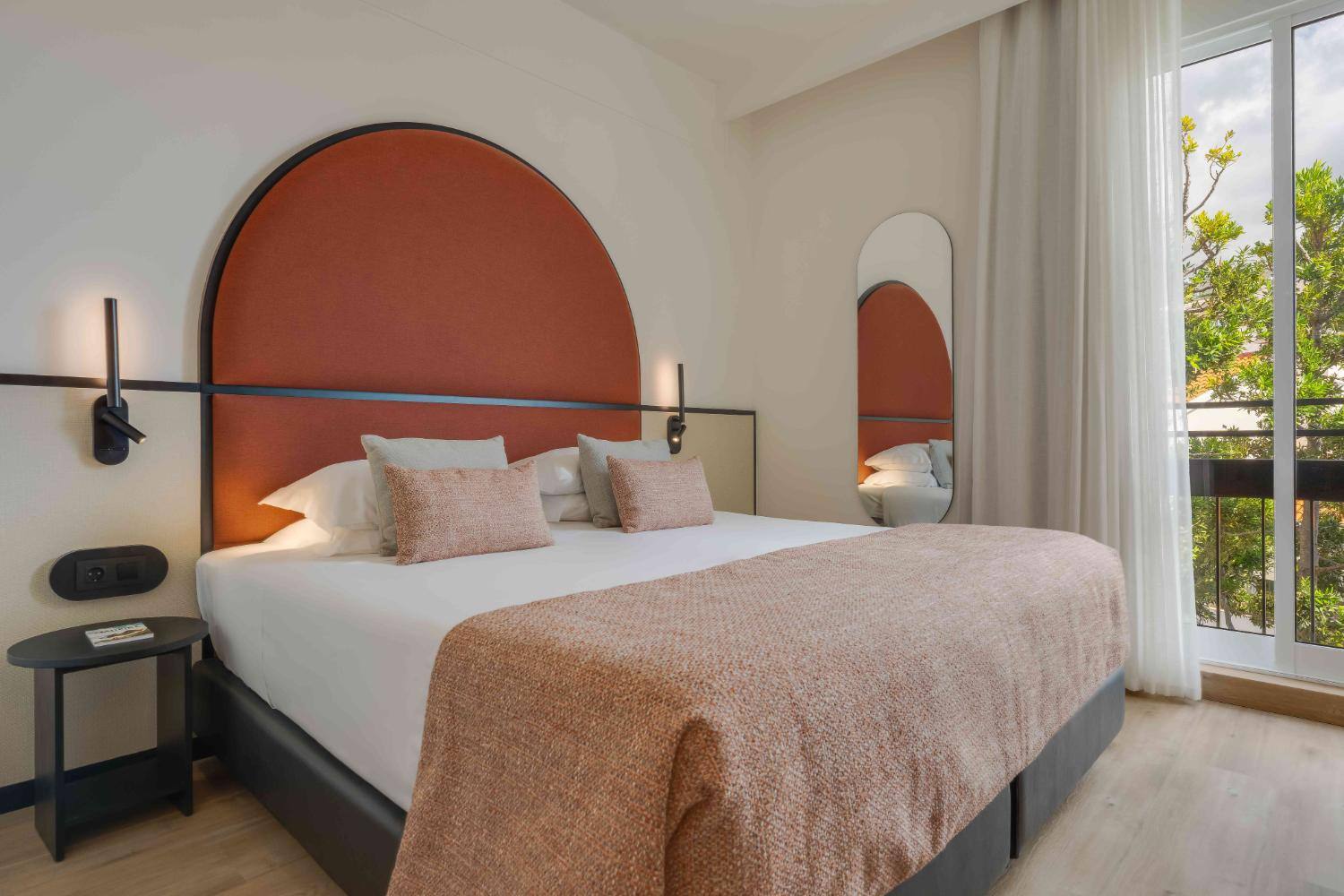 <p>kahden hengen huone</p>