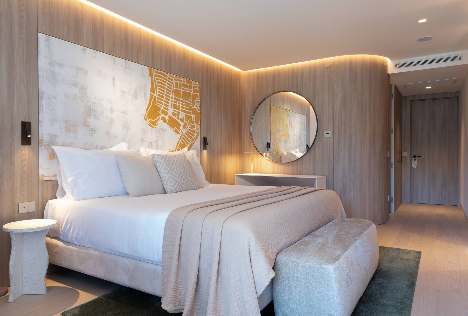 <p>Standard-/Superior-/Deluxe-huone</p>