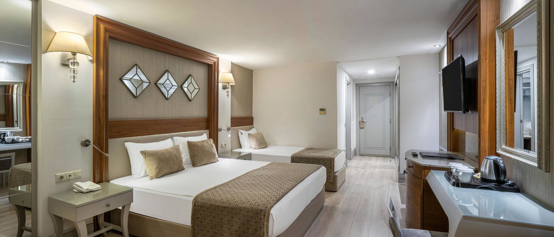 <p>Kahden hengen tilava huone</p>