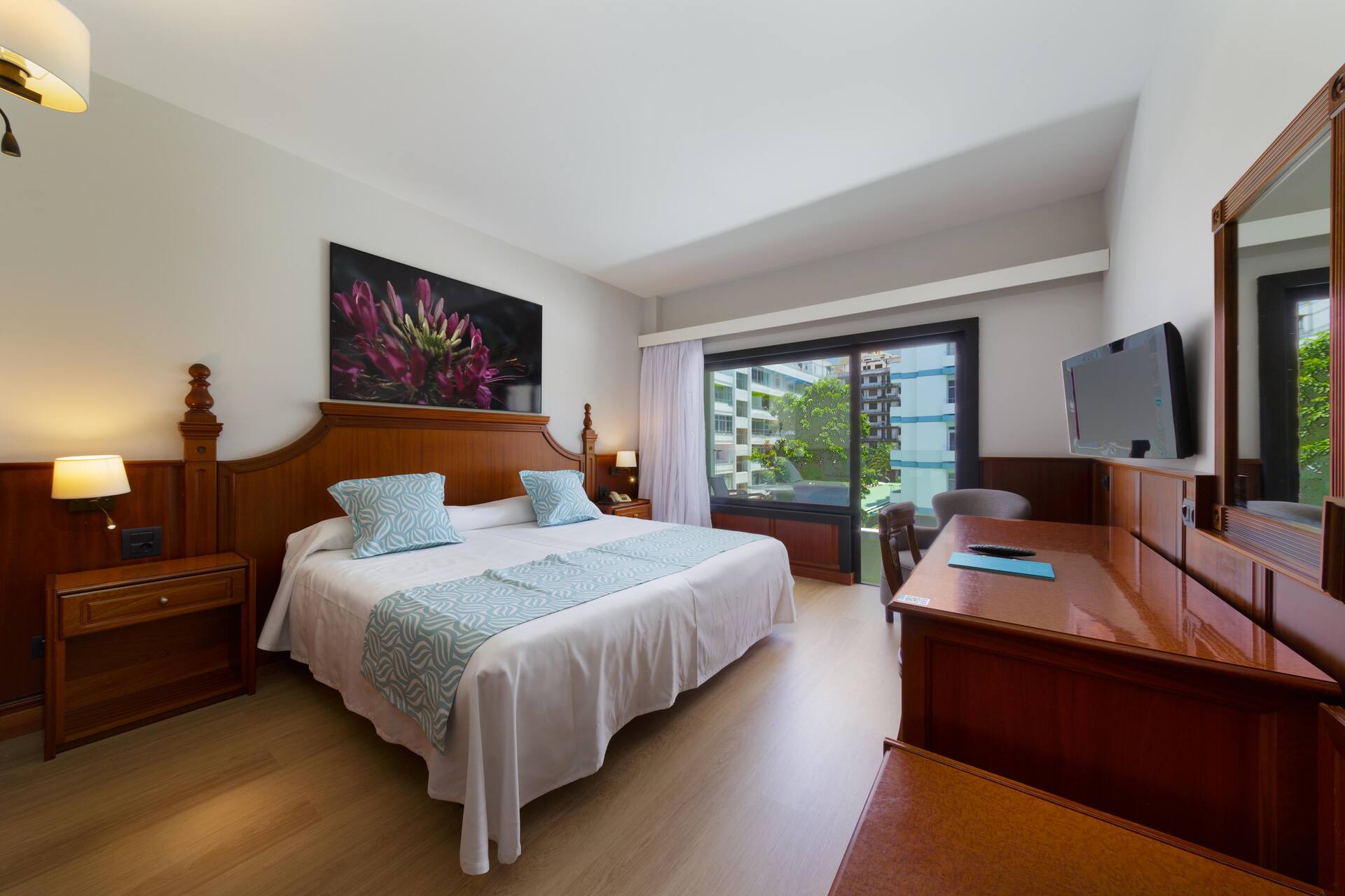 <p>kahden hengen huone</p>