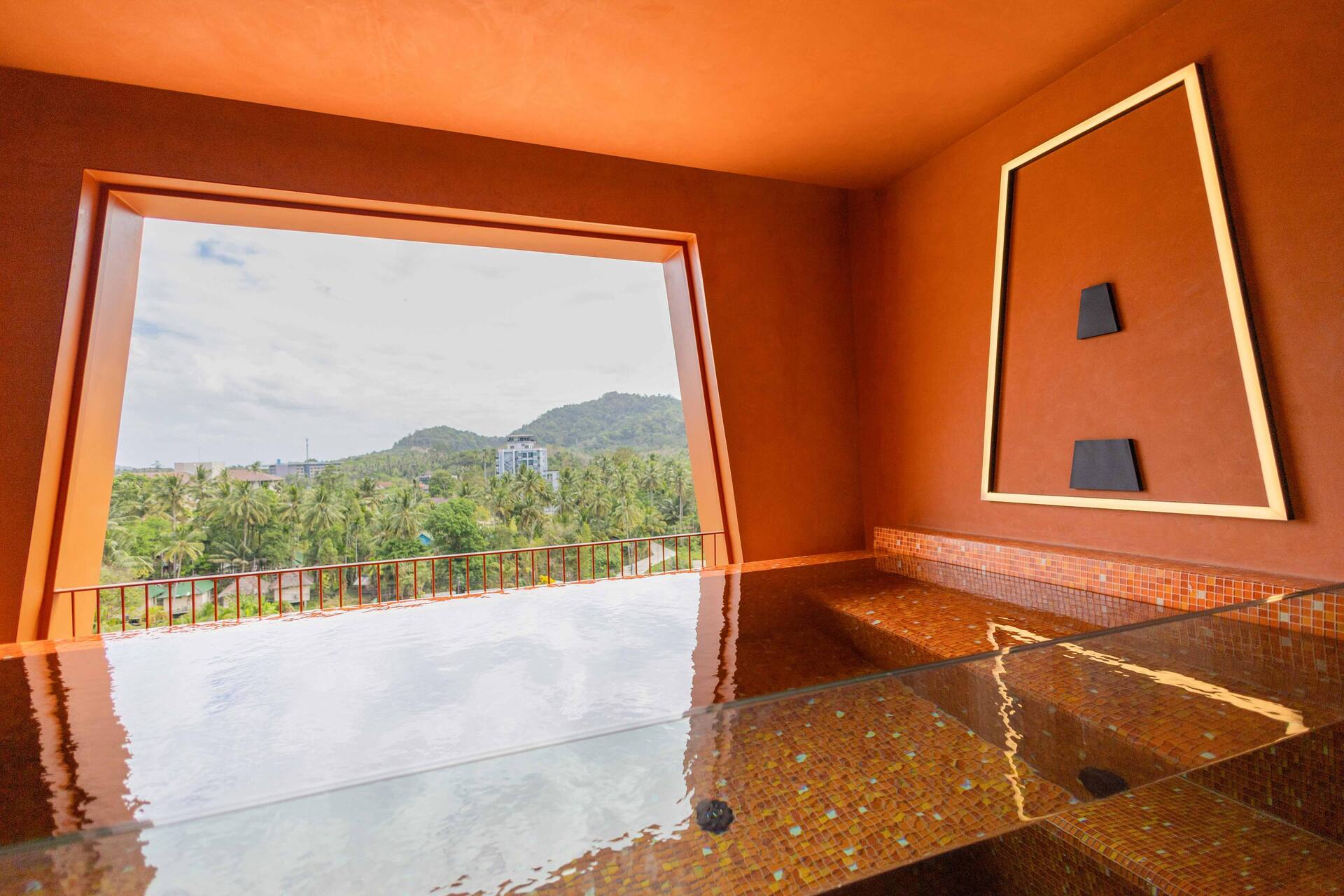 <p>Deluxe Mountain View Pool -sviitti</p>