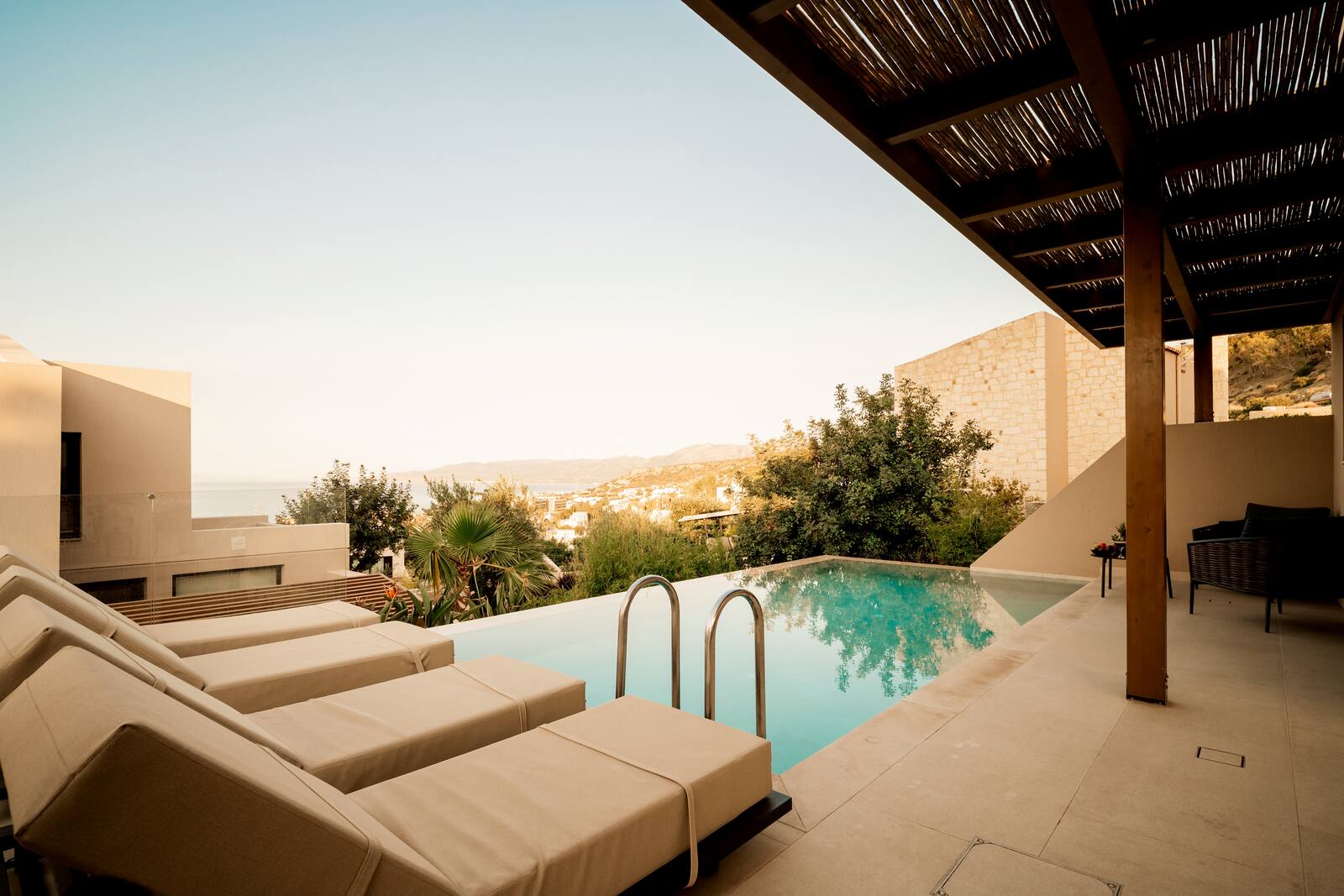 <p>Luxury Villa, yksi makuuhuone, oma uima-allas</p>