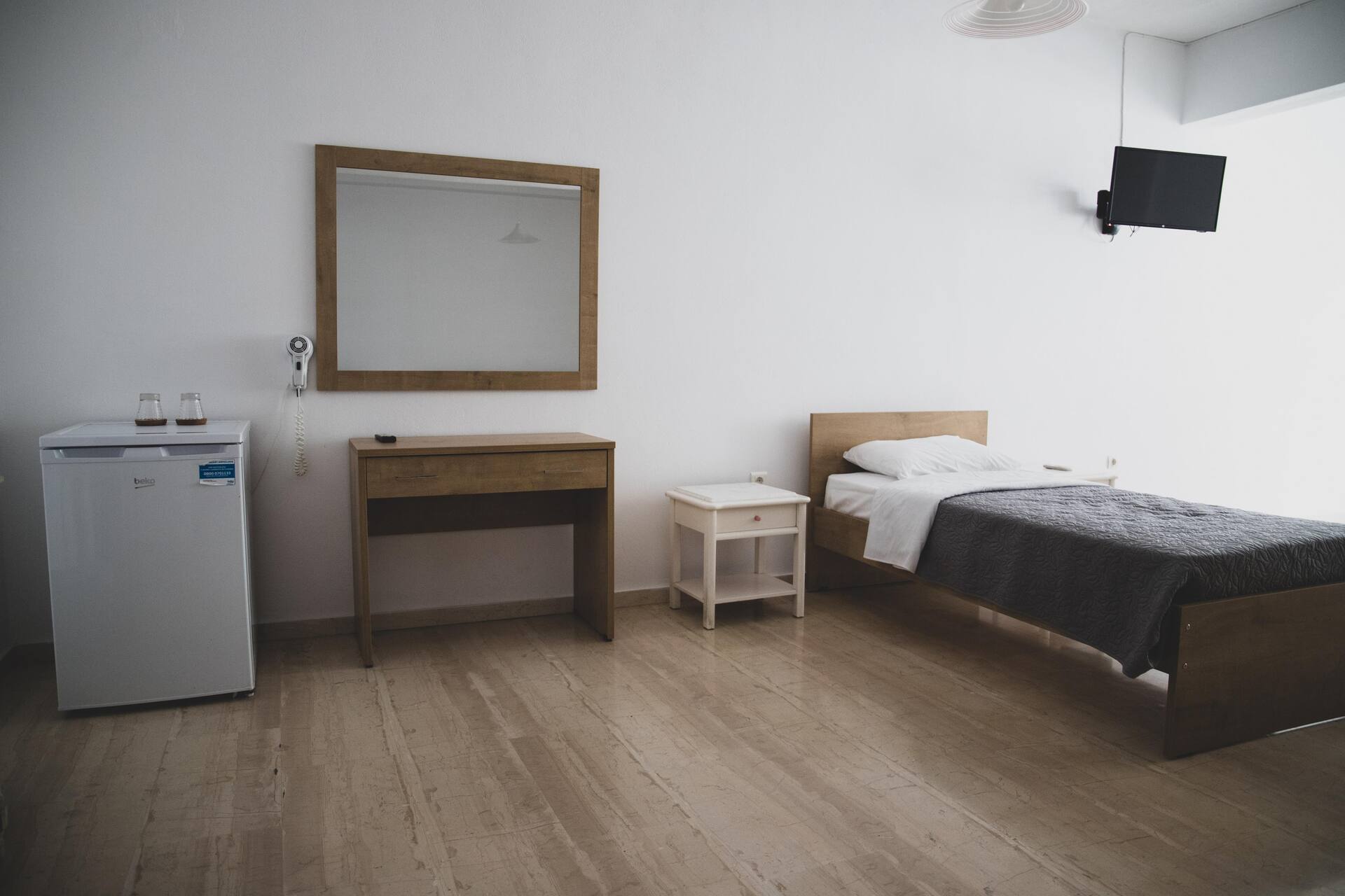 <p>Neljän hengen huone</p>