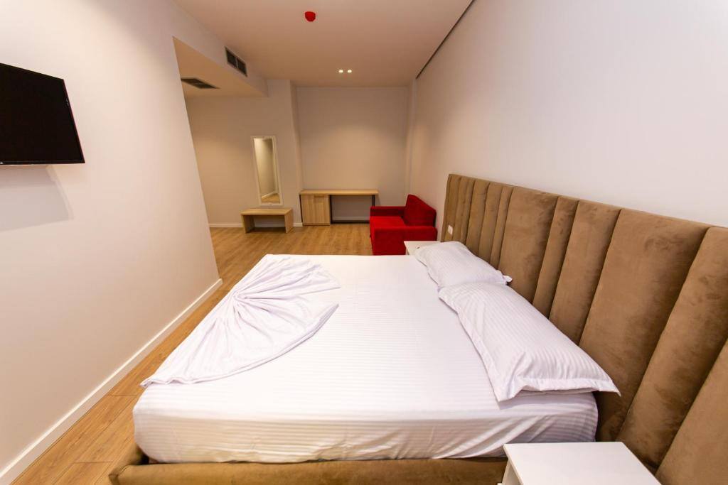 <p>Neljän hengen huone</p>