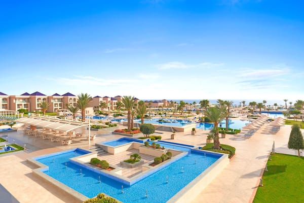 Pickalbatros White Beach