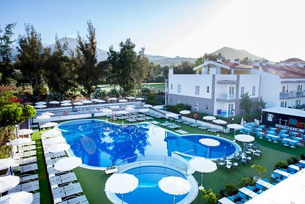 Coral Compostela Beach Golf