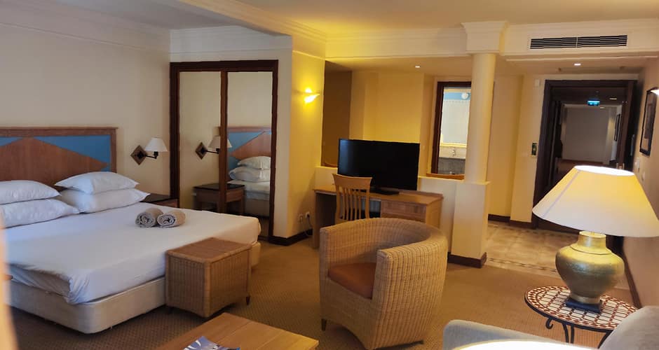 <p>Superior-perhehuone</p>