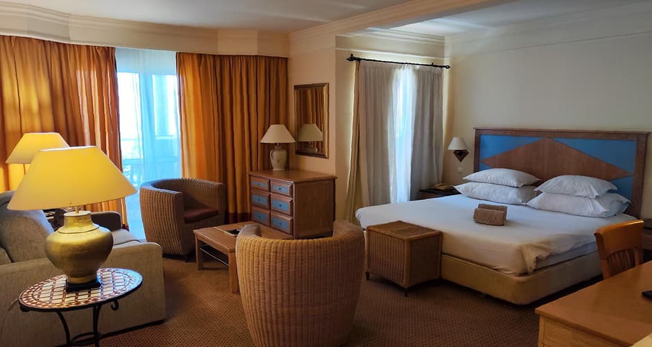 <p>Superior-perhehuone</p>